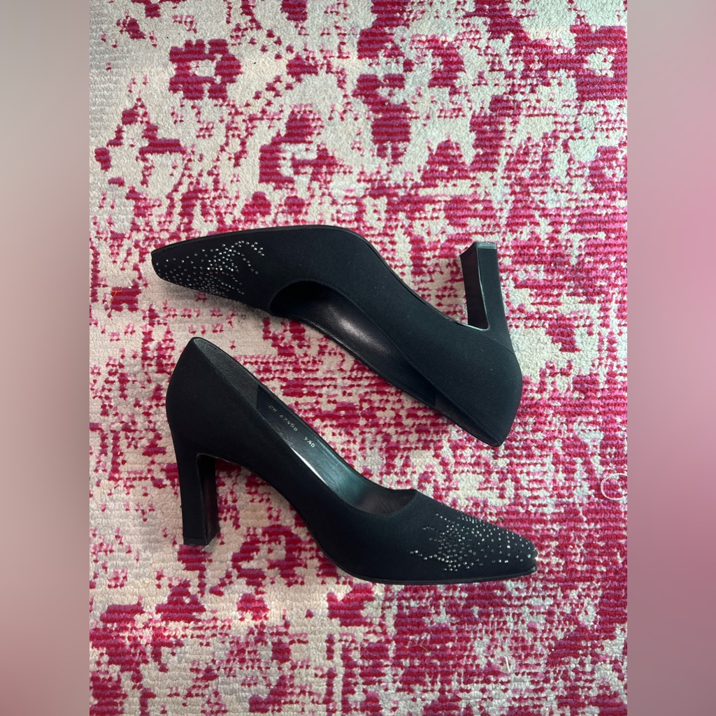 Vtg Stuart Weitzman Jeweled High Heels